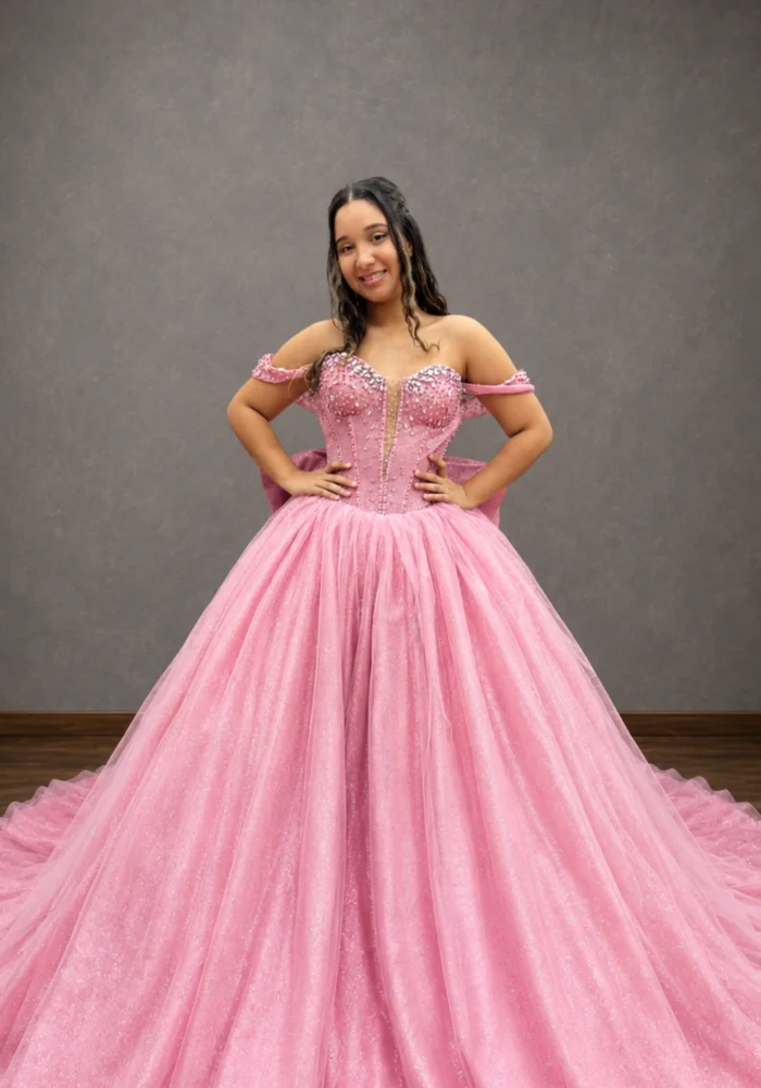 Vestido Petunia rose ombro a ombro com corpo em pedraria e saia em tule glitter - Felicidade Noivas e Festas