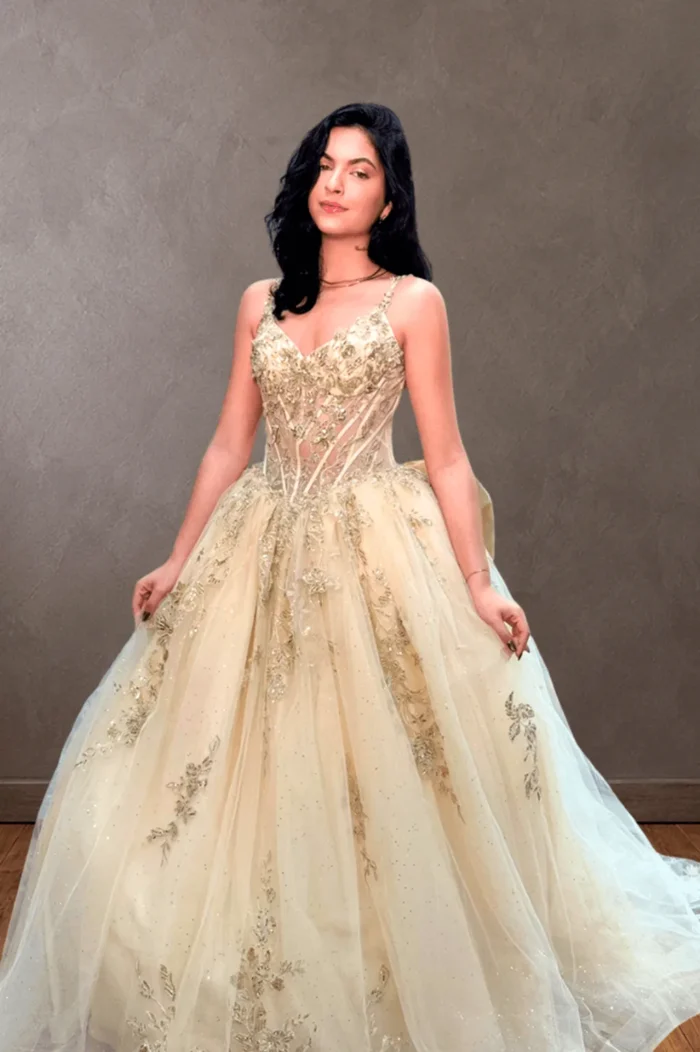 Vestido Aurélia dourado para festa de debutante - Felicidade Noivas e Festas